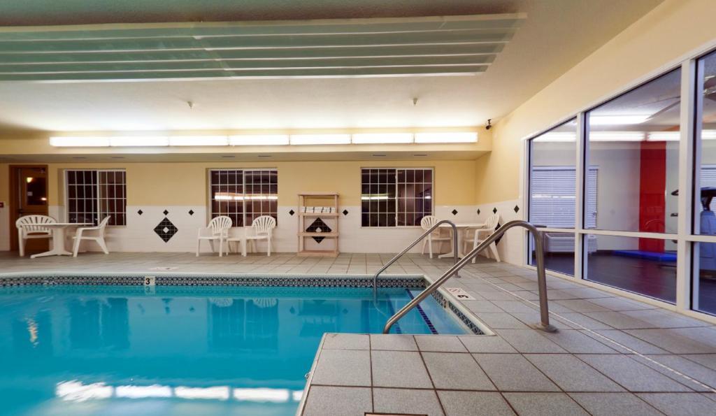 Americinn By Wyndham, Galesburg, Il Bagian luar foto